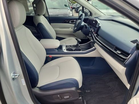 New 2026 Kia Carnival SX Prestige FWD image 7