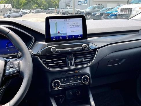 Used 2022 Ford Escape SEL w/ SEL Stealth AWD Package image 6