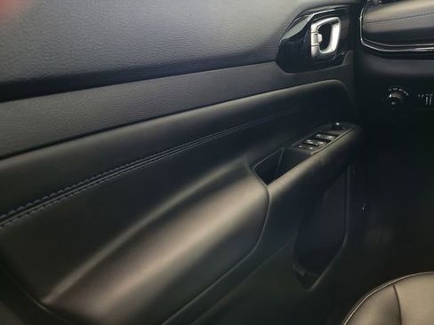 New 2025 Jeep Compass Limited w/ Sun & Sound Group image 33