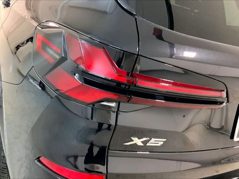 New 2026 BMW X5 xDrive40i w/ M Sport Package image 14