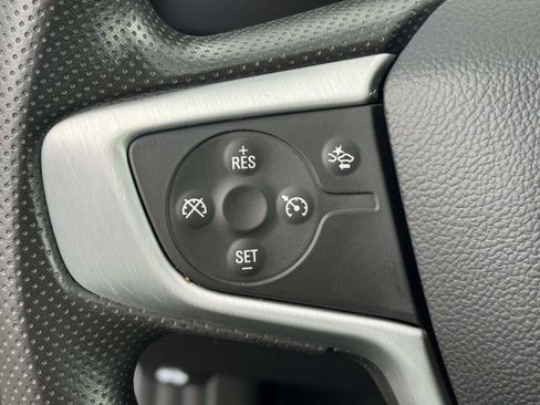 Used 2023 GMC Terrain SLE w/ Driver Convenience Package image 18