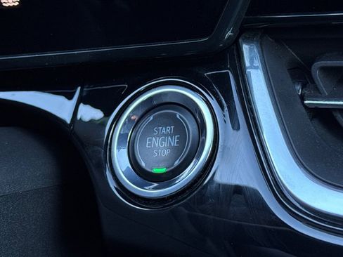 Certified 2024 Chevrolet Trax RS image 25