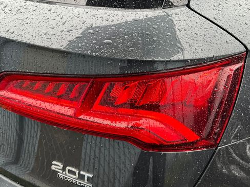 Used 2018 Audi Q5 2.0T Premium Plus w/ Premium Plus Package image 17