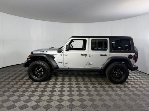 Used 2024 Jeep Wrangler Unlimited AWD/4WD image 11