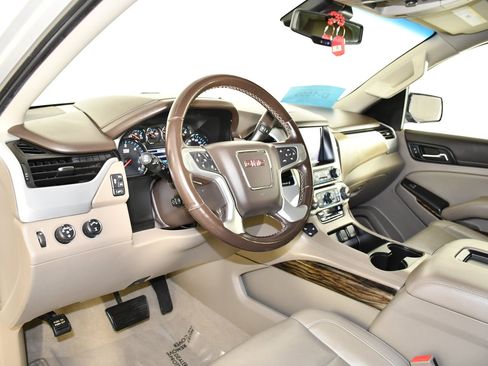 Used 2019 GMC Yukon SLT w/ Open Road Package AWD/4WD image 39