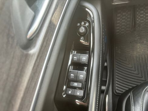 Used 2022 Jeep Grand Cherokee Overland image 20