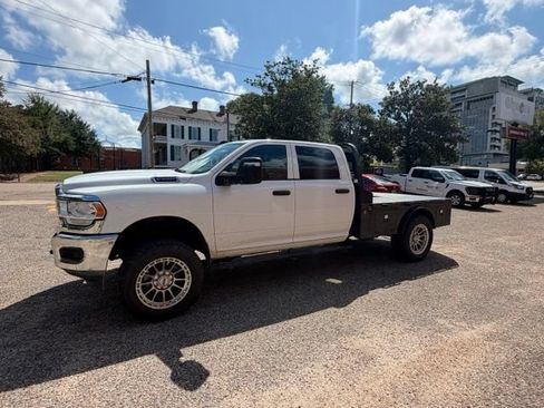Used 2024 RAM 2500 Tradesman w/ Chrome Appearance Group AWD/4WD image 1