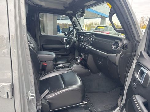 Used 2022 Jeep Wrangler Unlimited Sahara w/ Cold Weather Group image 36