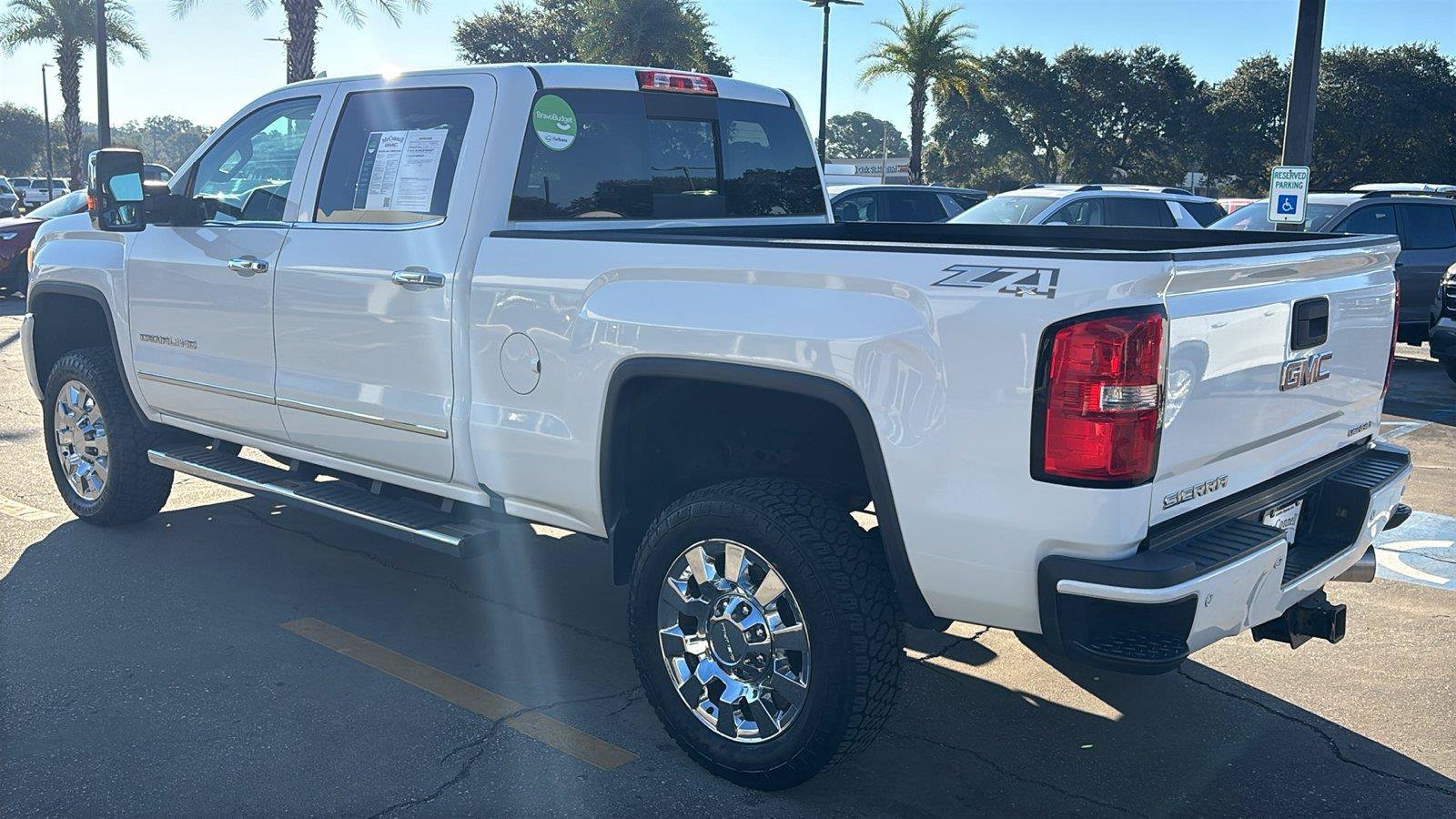 Used 2016 GMC Sierra 2500 Denali w/ Duramax Plus Package AWD/4WD image 5