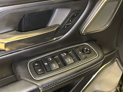 Used 2020 RAM 1500 Limited w/ Black Appearance Package AWD/4WD image 22