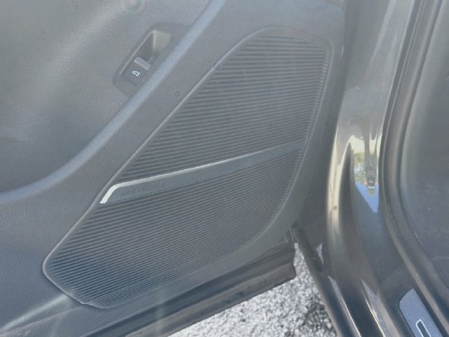 Used 2025 Audi SQ7 Prestige AWD/4WD image 25