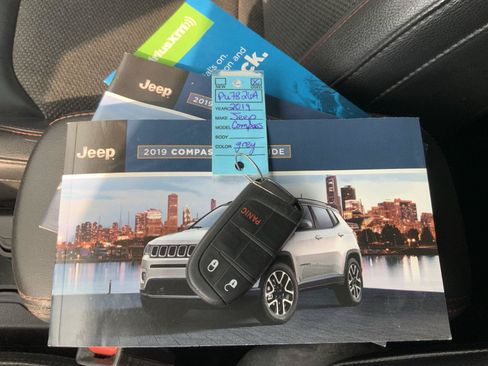 Used 2019 Jeep Compass Trailhawk AWD/4WD image 19