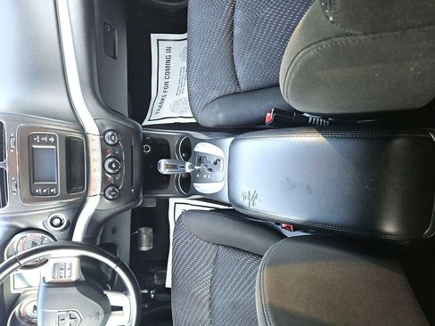 Used 2020 Dodge Journey SE w/ SE Popular Equipment Group image 14