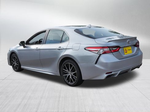 Certified 2023 Toyota Camry SE FWD image 6