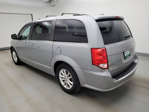 Used 2018 Dodge Grand Caravan SXT FWD image 3