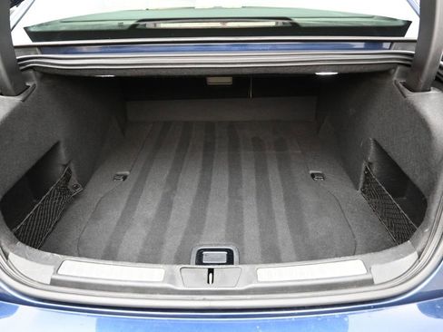 Used 2017 Lincoln Continental Select w/ Climate Package image 32