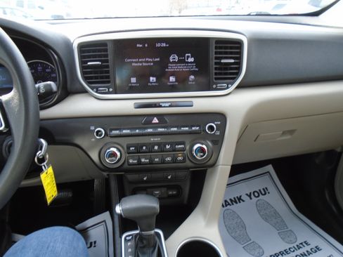 Used 2021 Kia Sportage LX w/ LX AWD Popular Package image 17