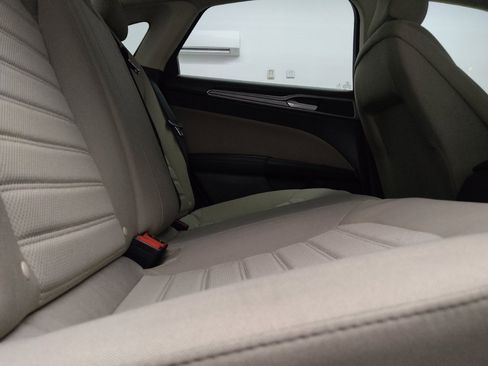 Used 2020 Ford Fusion S FWD image 19