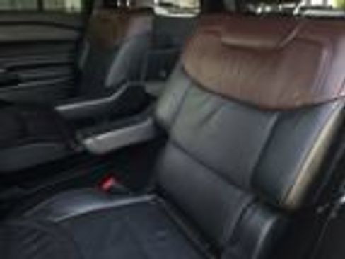 Used 2023 Ford Explorer Platinum w/ Technology Package AWD/4WD image 42