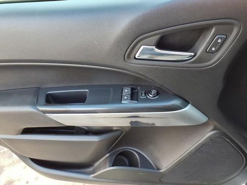 Used 2022 Chevrolet Colorado LT w/ Fleet Safety Package RWD image 8