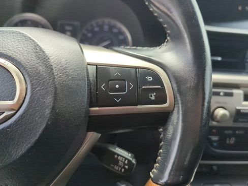 Used 2016 Lexus ES 350 w/ Premium Package w/Wood Trim FWD image 18