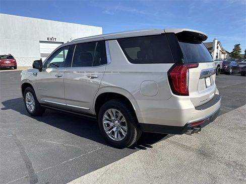 Used 2023 GMC Yukon Denali w/ Max Trailering Package image 2