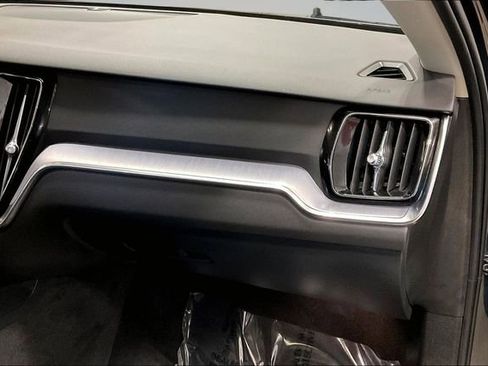 Certified 2025 Volvo S60 B5 Core image 19