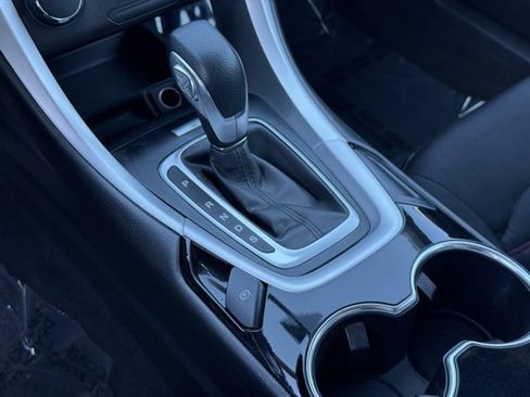 Used 2015 Ford Fusion SE w/ Equipment Group 201A image 16