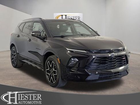 Used 2023 Chevrolet Blazer RS w/ Driver Confidence II Package FWD image 1