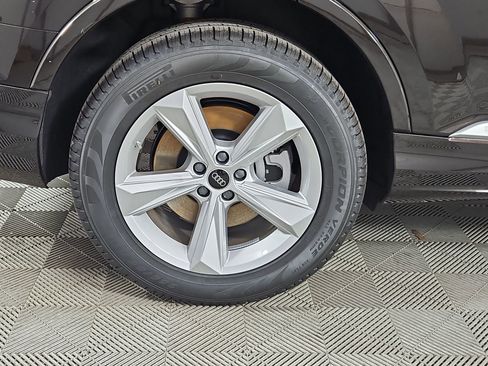 New 2026 Audi Q7 3.0T Premium AWD/4WD image 9