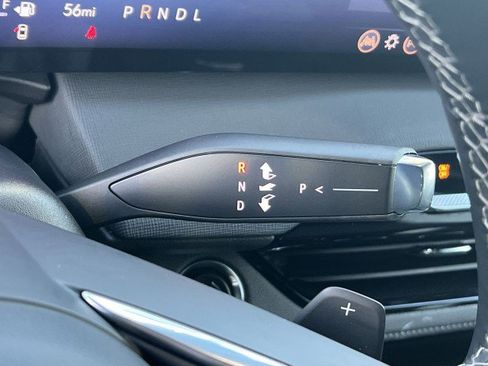 Used 2025 Buick Enclave Preferred image 15