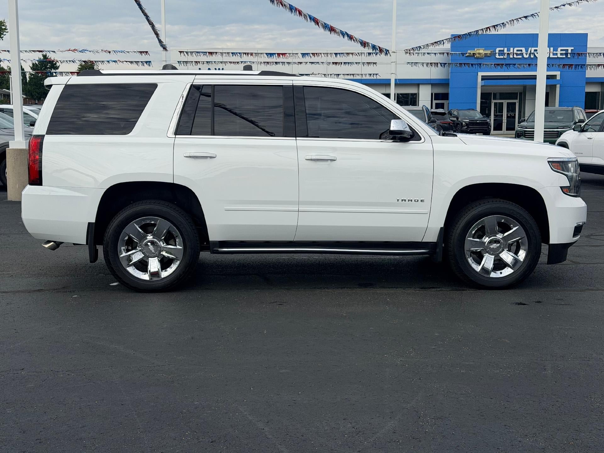 Used 2018 Chevrolet Tahoe Premier AWD/4WD image 4