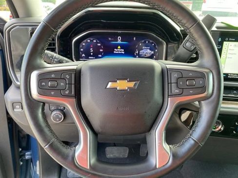 Used 2024 Chevrolet Silverado 1500 LT AWD/4WD image 17