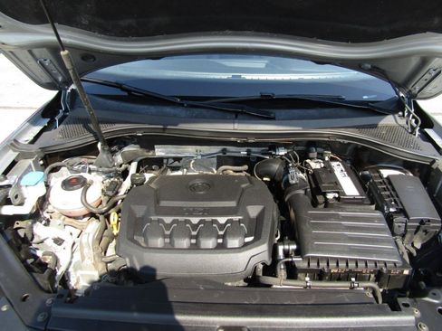 Used 2020 Volkswagen Tiguan S image 25