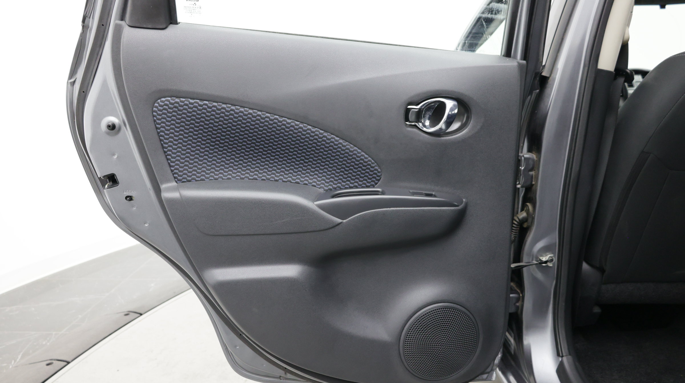 Used 2018 Nissan Versa Note SV FWD image 28