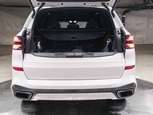 Used 2024 BMW X5 xDrive50e w/ M Sport Package AWD/4WD image 31