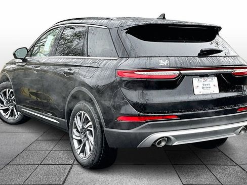 New 2026 Lincoln Corsair Premiere image 3