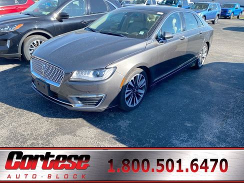 Used 2019 Lincoln MKZ Reserve FWD image 1
