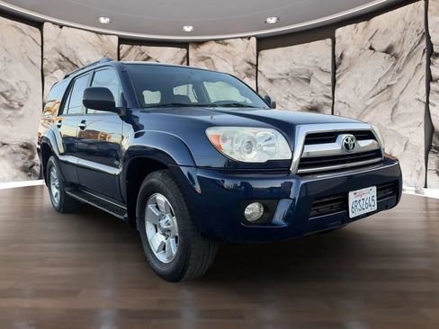 Used 2007 Toyota 4Runner SR5 RWD image 3