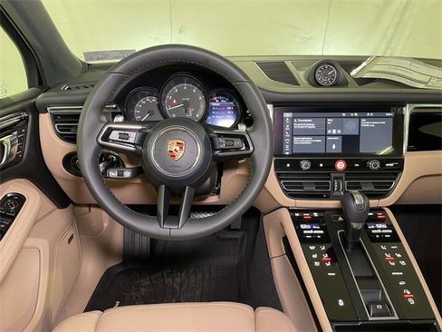 New 2026 Porsche Macan image 27