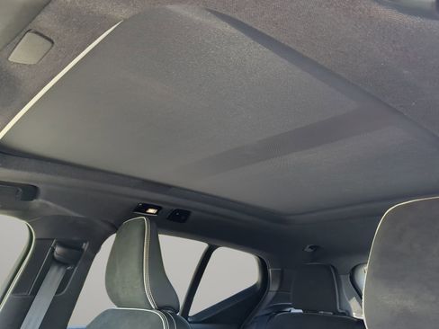 Used 2023 Volvo XC40 Recharge Plus image 50