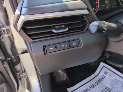 Used 2024 Nissan Altima 2.5 SV FWD image 20