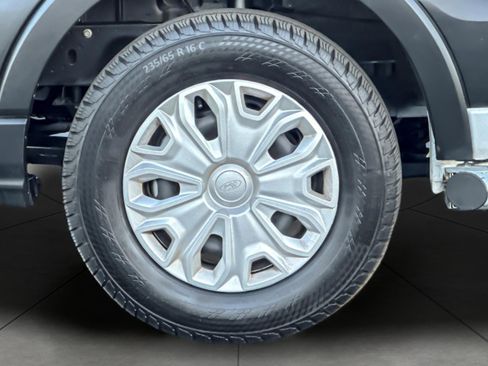 Used 2024 Ford Transit 250 Low Roof w/ Exterior Upgrade Package image 22