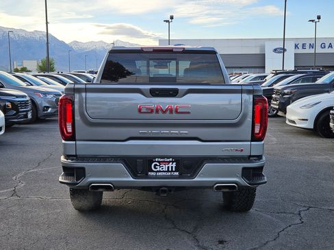 Used 2024 GMC Sierra 1500 AT4 w/ AT4 Premium Package AWD/4WD image 7