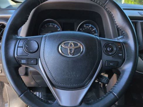 Used 2018 Toyota RAV4 XLE AWD/4WD image 23