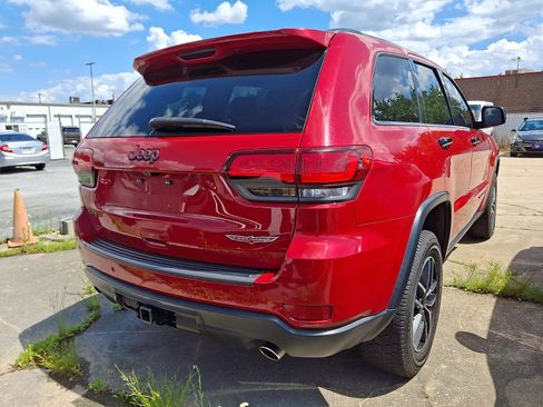 Used 2020 Jeep Grand Cherokee Trailhawk AWD/4WD image 9