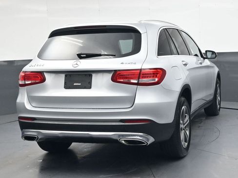 Used 2016 Mercedes-Benz GLC 300 4MATIC w/ Premium Package image 4