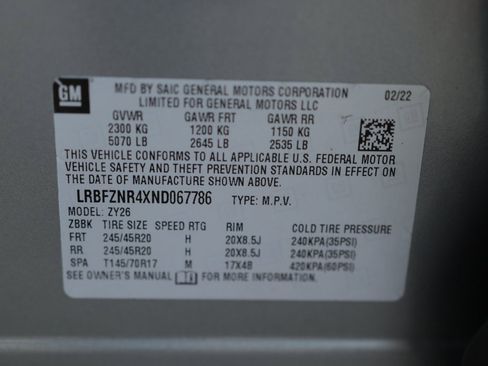 Used 2022 Buick Envision Essence w/ Sport Touring Package image 39