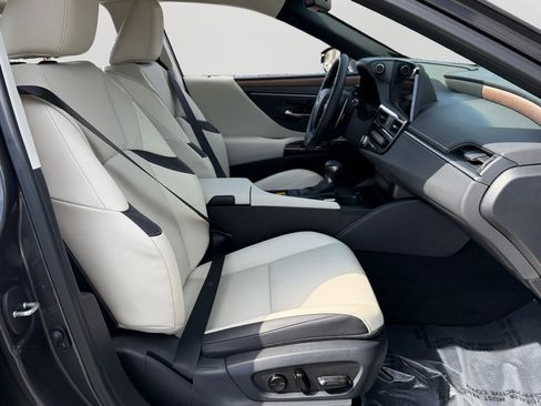 Certified 2025 Lexus ES 350 350 w/ Premium Package image 7