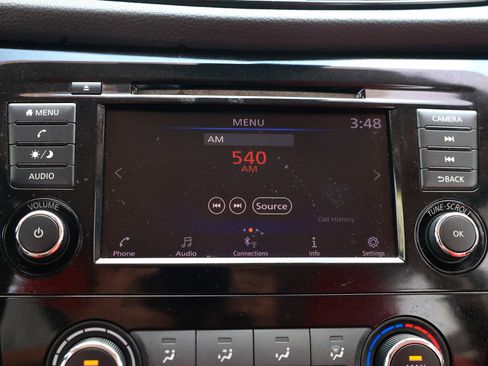 Used 2019 Nissan Rogue SV image 37